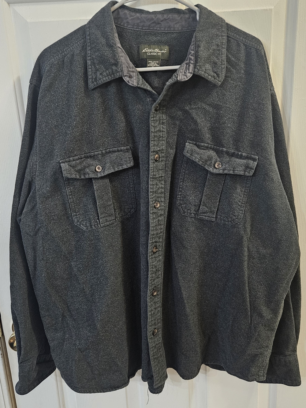 Eddie Bauer Classic Fit Flannel Shirt Men’s XL Gray 100% Cotton Button Front